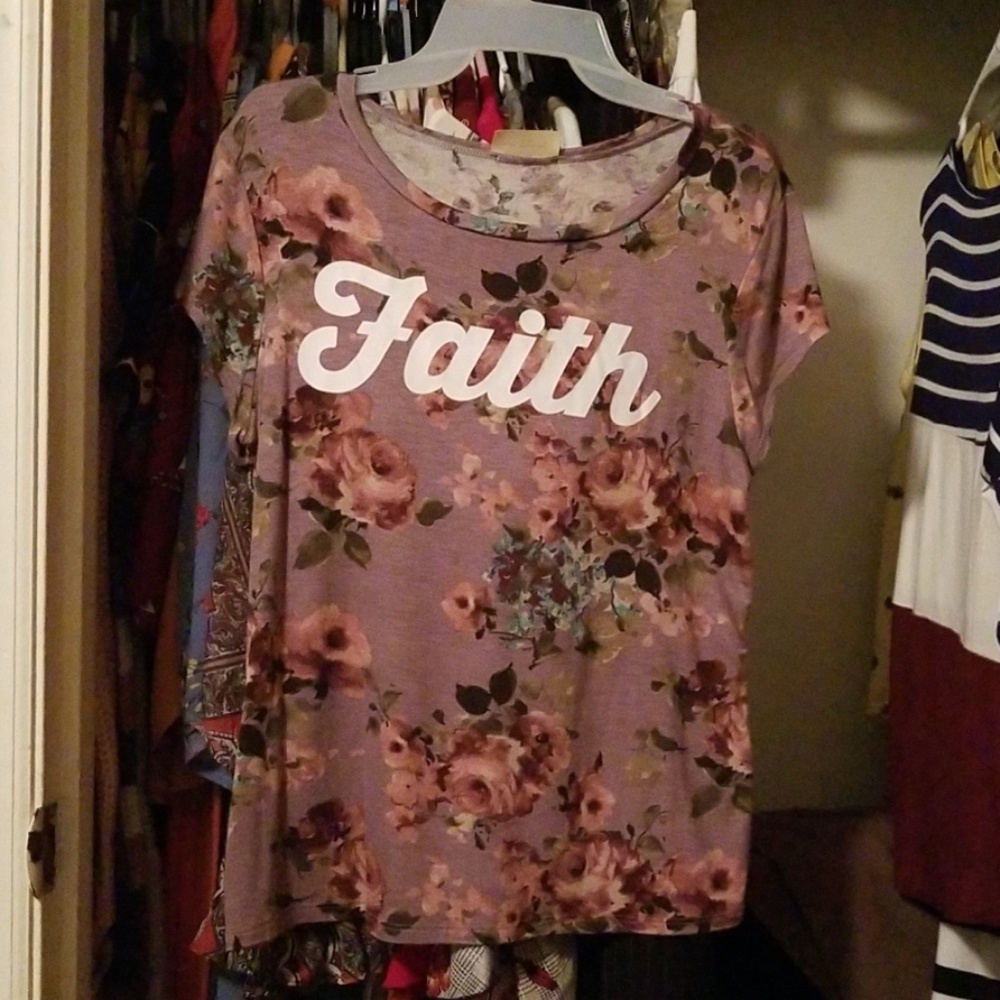 Juniors "FAITH" floral tee